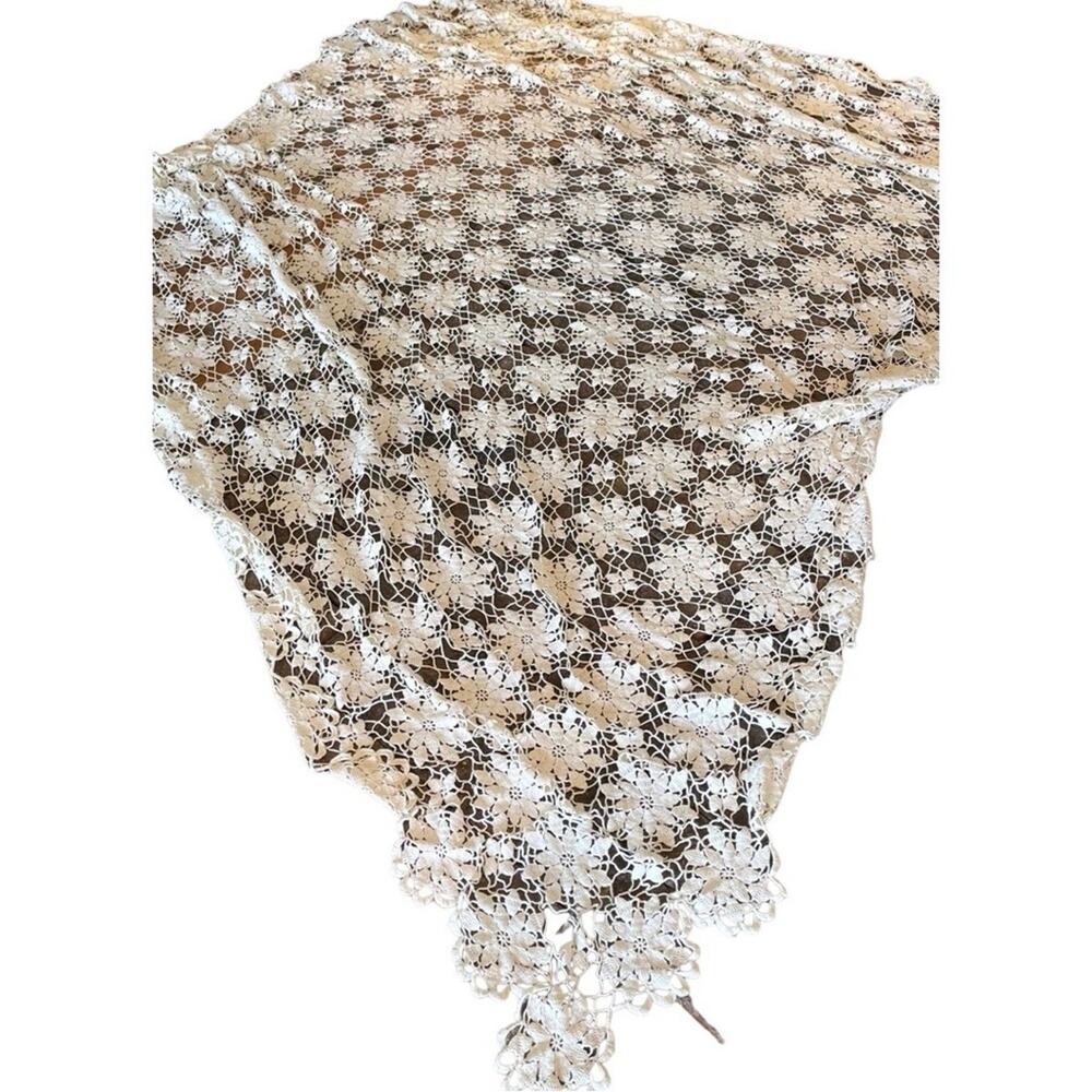 VINTAGE handmade crochet queen size bedspread off white queen size